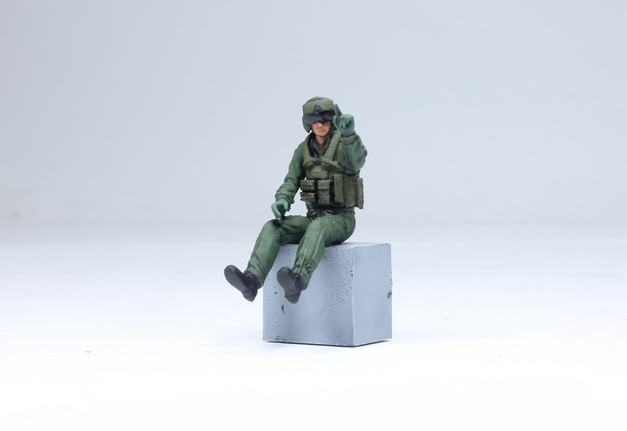 塗装済みアメリカ軍ヘリコプターパイロットフィギュア（AH-1Z