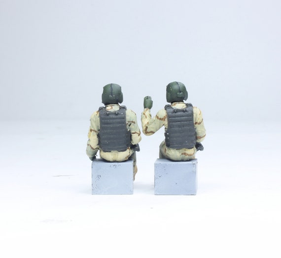 塗装済みフィギュアセット 02 現用米軍ヘリコプターパイロット UH-60