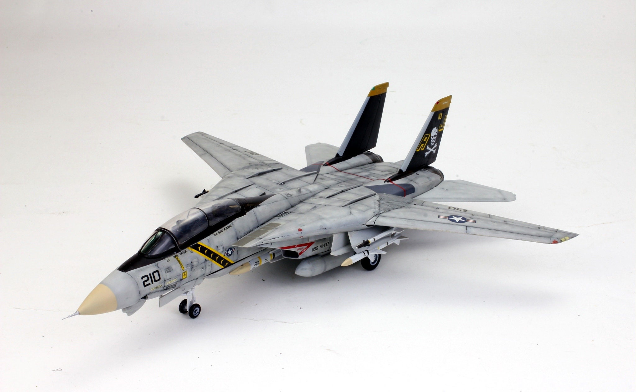 F② 1/72 F-14 TOMCAT\"JollyRogers\" HA5203 Pete's Collectibles