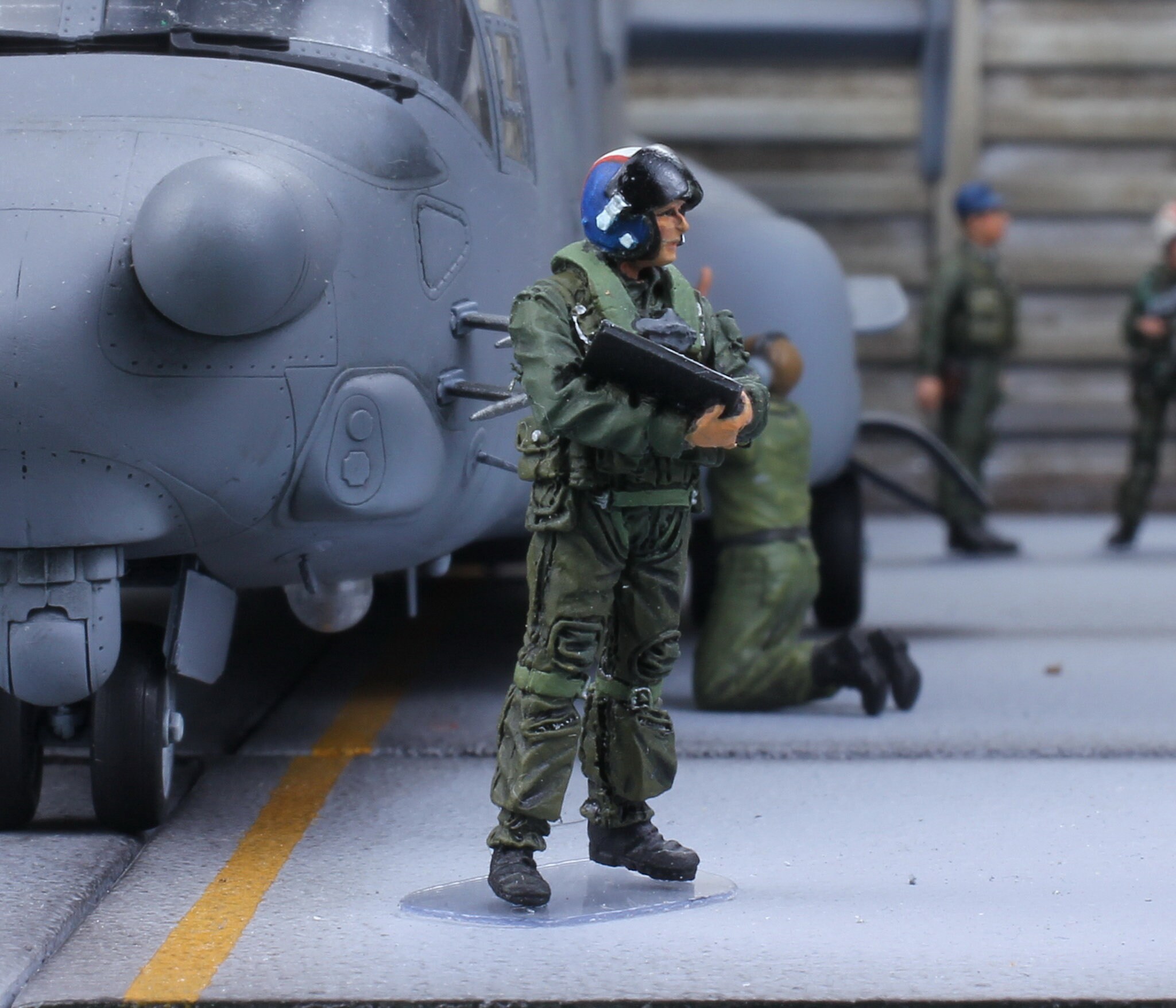 Painted US Navy Pilot Figures: 1/48 Scale Resin Model Set - Etsy