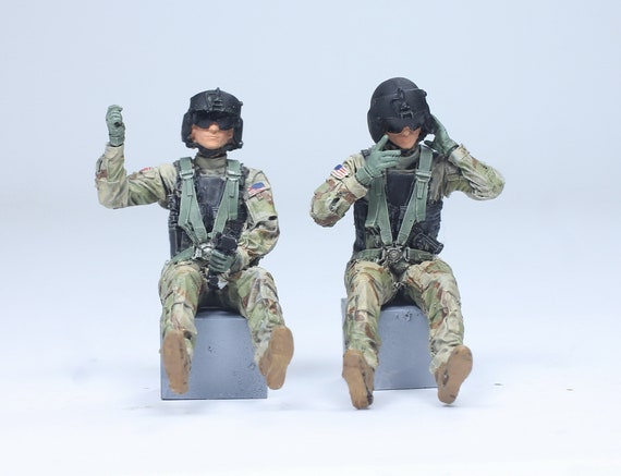 塗装済みフィギュア 現代アメリカヘリコプターパイロット (MH60