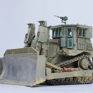 Handmade D9R Armoured Bulldozer Model: 1/35 Scale, Modern Warfare