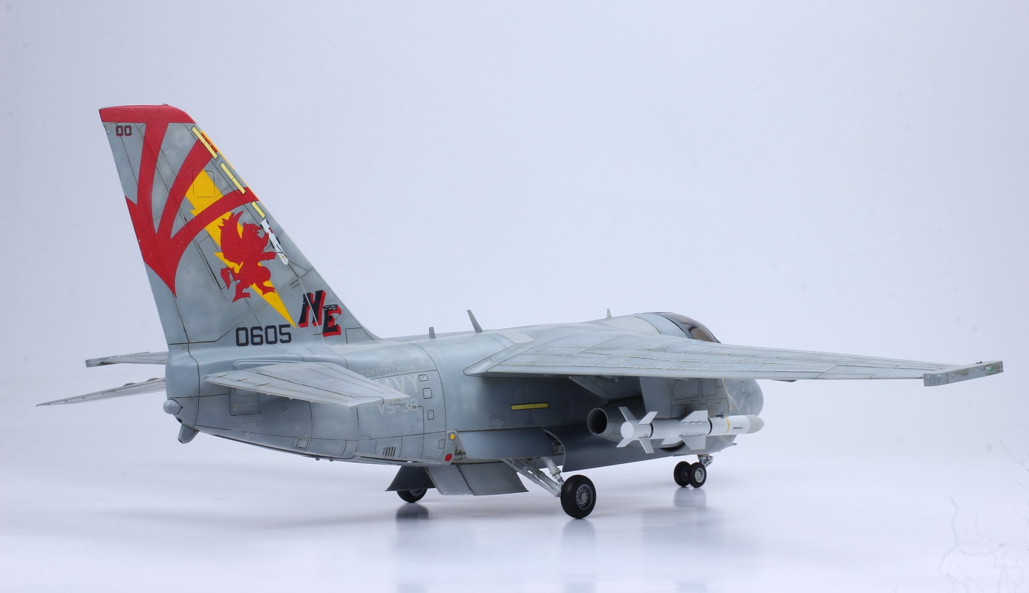 アメリカ海軍S-3 A/Bバイキング 1/48スケールモデル（プロの技術で製作