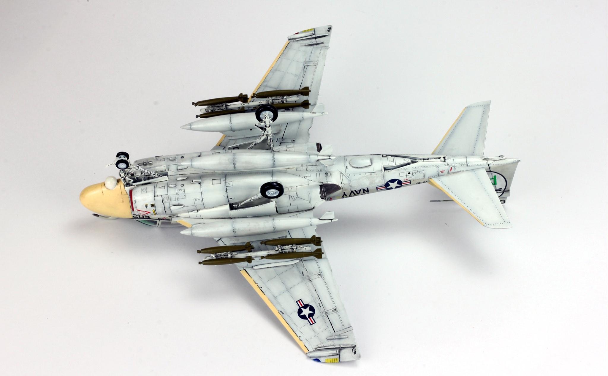 1/72 A-6E イントルーダー VA-35 ブラックパンサーズ アメリカ海軍 A-6E イントルーダー VA-35 ブラックパンサー 1:72 プロ