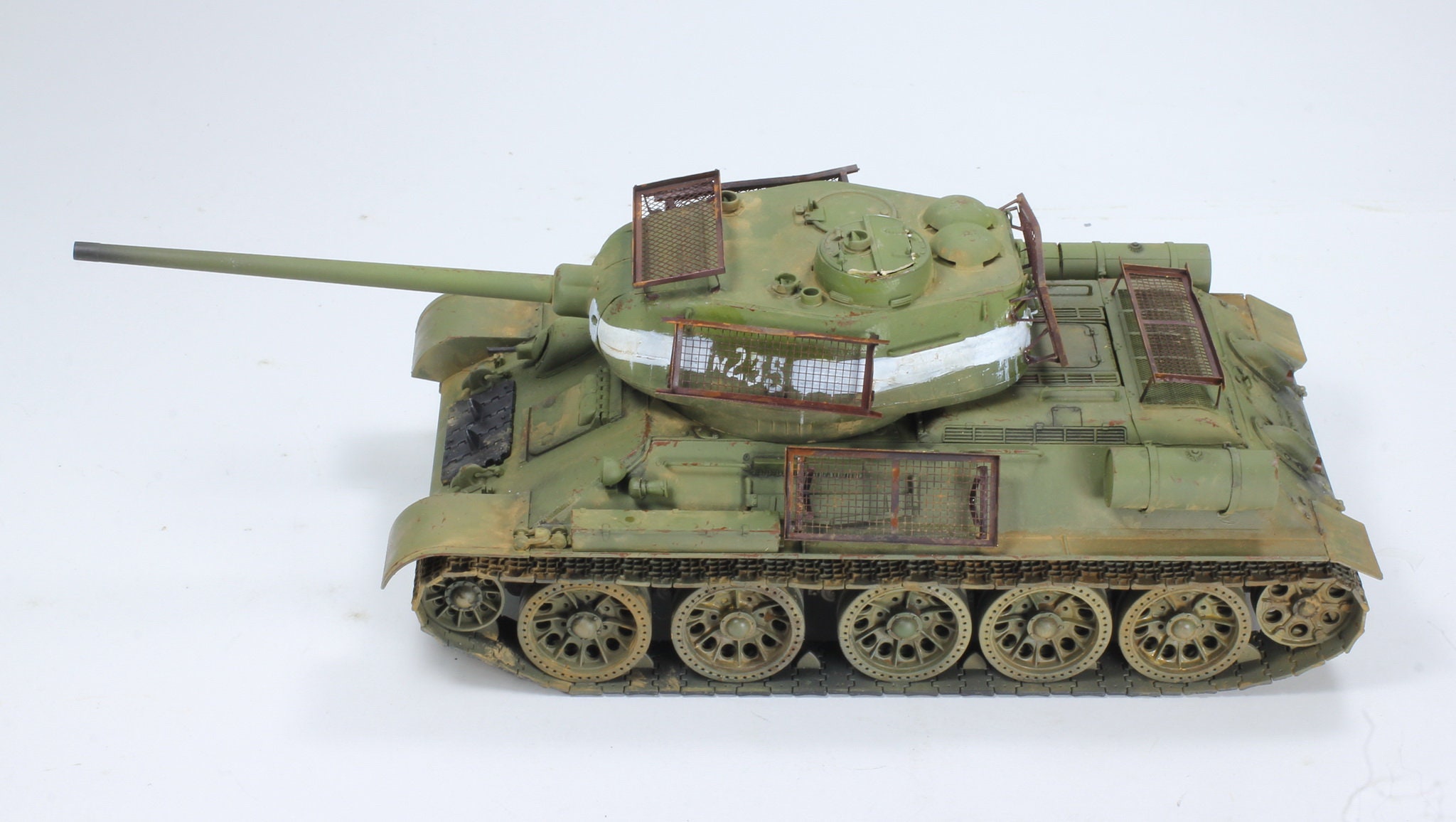 1/35 ソビエト軍　中戦車　T-34-85 1945 Berlin Soviet T-34/85 Berlin 1945 WW2 1:35 (built and Painted by
