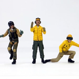 Handmade US Navy Pilot & Deck Crew Figures: 1/32 Scale Resin Model Set