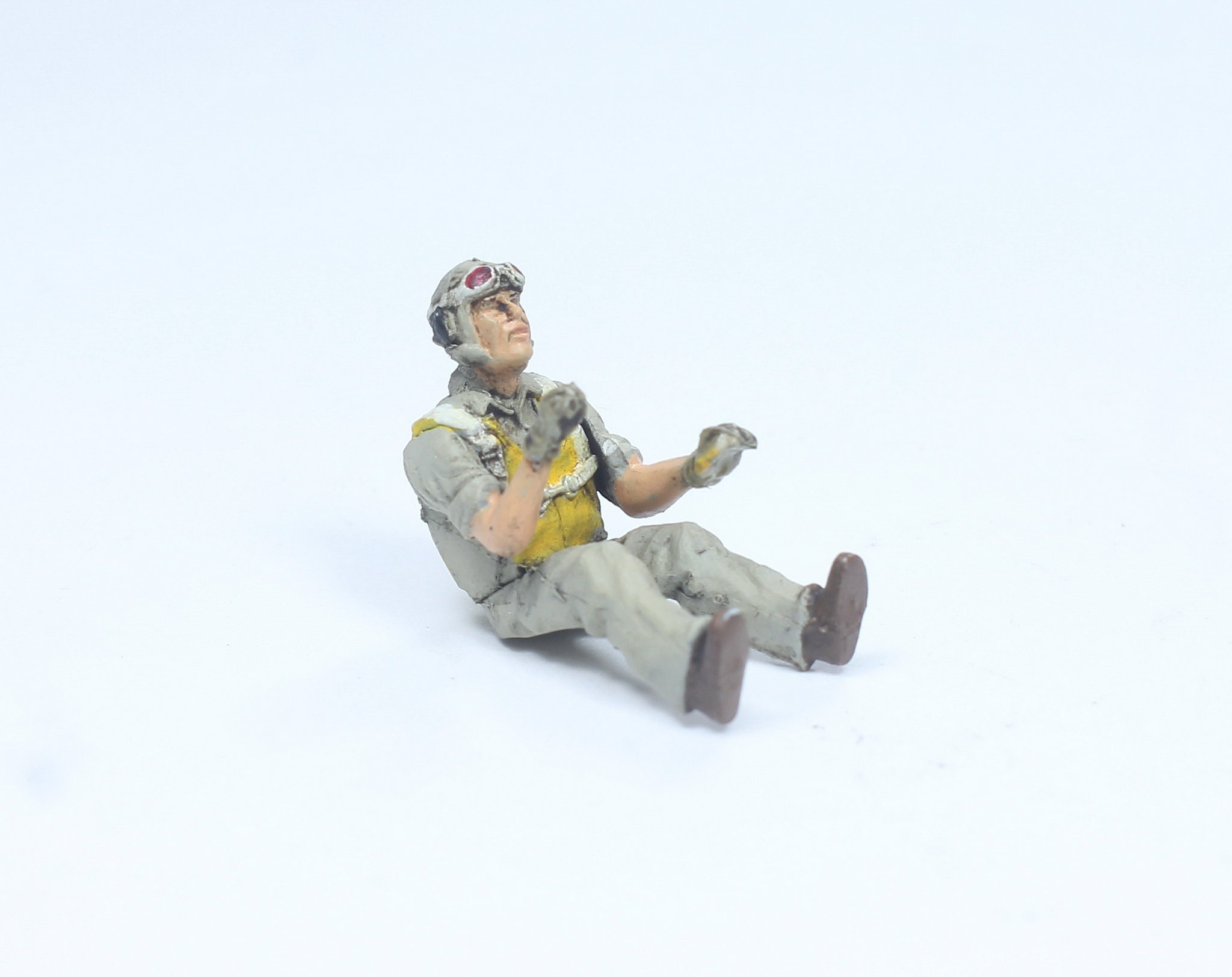 Painted Figure US Navy Seated Pilot WWII 1:48 (built and