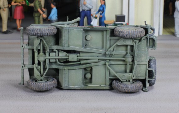US ユーティリティ トラック M151A1 ジープ / 01 クルー付き