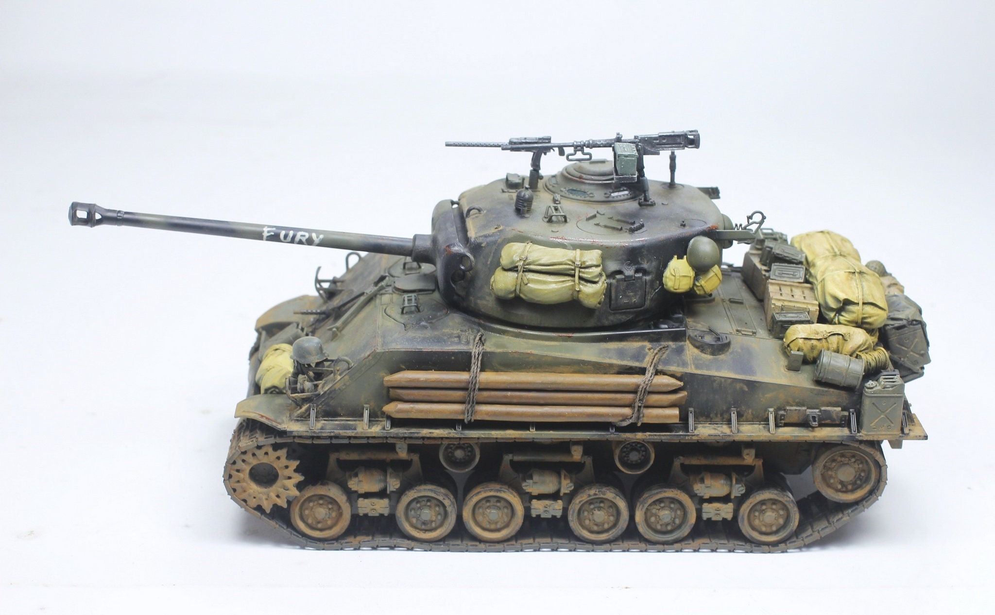 ProBuilt M4A3E8 シャーマン戦車モデル 1:35 - WW2フューリースタイル