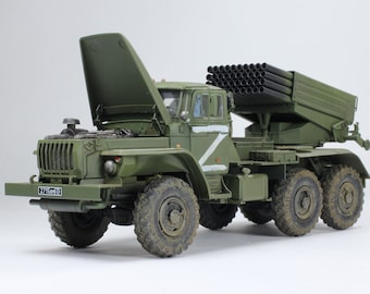 ロシア人　専用 プロが組み立てたモデル ロシアの多連装ロケットランチャー BM