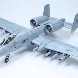 USAF A-10A Thunderbolt II /w Pilot in cockpit 1:72 Pro Built Model (Built and painted by Professional skills)
