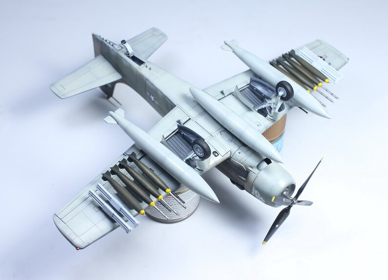 USAF A-1J Skyraider Vietnam war 1:72 Pro Built Model Built and painted by Professional skills image 9