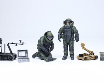 Painted US EOD Specialists & Robots Model: 1/35 Scale