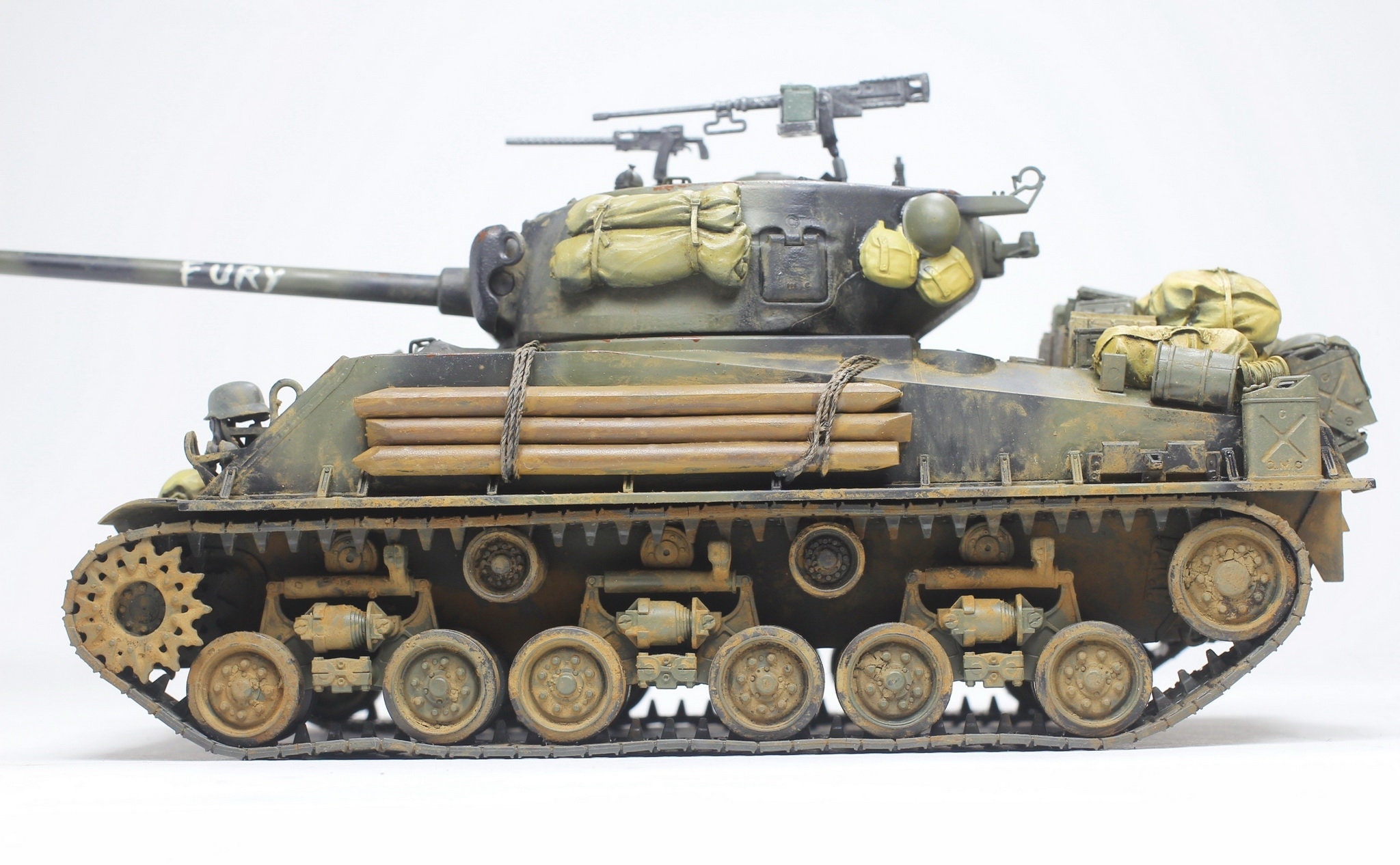 ProBuilt M4A3E8 シャーマン戦車モデル 1:35 - WW2フューリースタイル