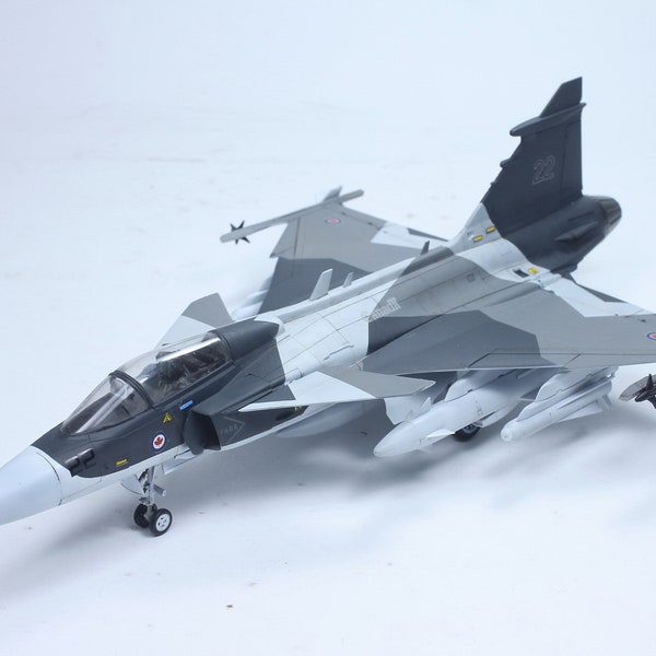 Pro Built Model Canadian Saab JAS 39 A Gripen 1:48 (Built and painted by Professional skills)