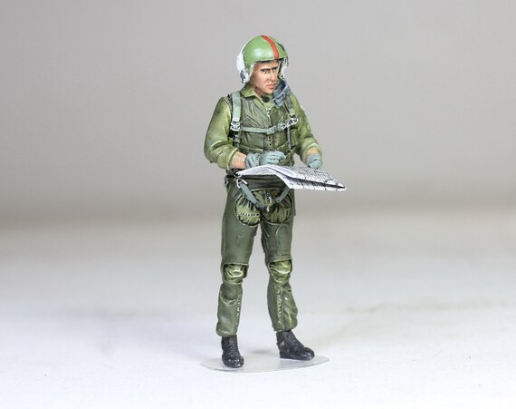 Painted USAF Fighter Pilot Figure: 1/32 Scale Resin Model - Etsy