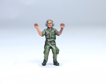 Figura de la tripulación de tierra de la USAF hecha a mano a escala 1:48 - Diorama de la guerra de Vietnam