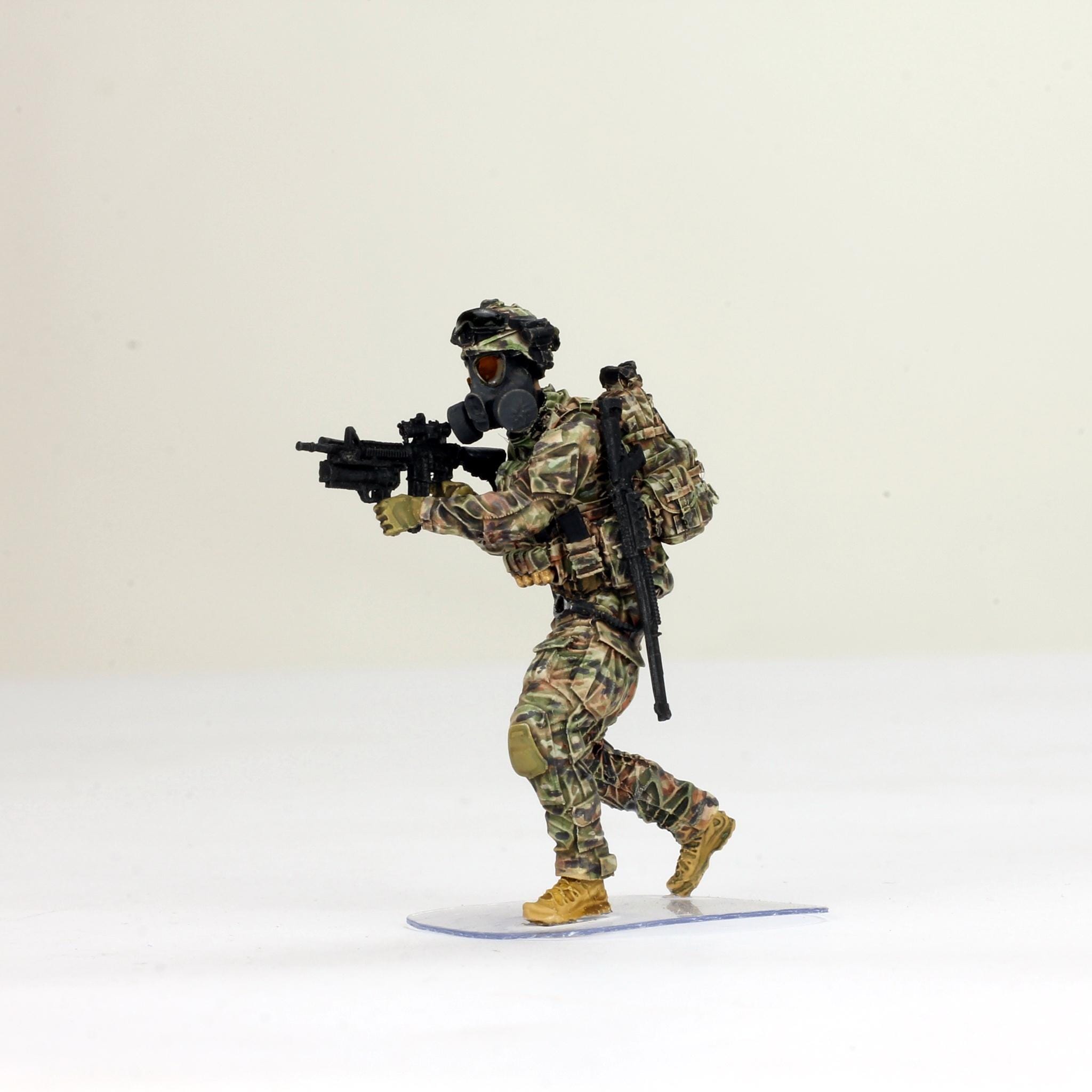 Propainted Figure 1:35 US Special Force (gas Mask) in Multicam