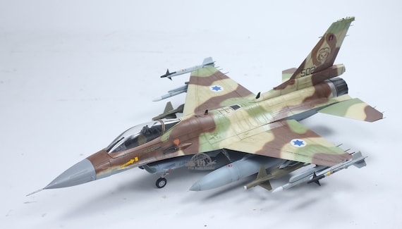 キネティック 1/48 イスラエル空軍 F-16Cブロック40IDFバラーク プラモデル KNE48012 Amazon | キネティック 1/48 イスラエル空軍 F-16C ブロック 40