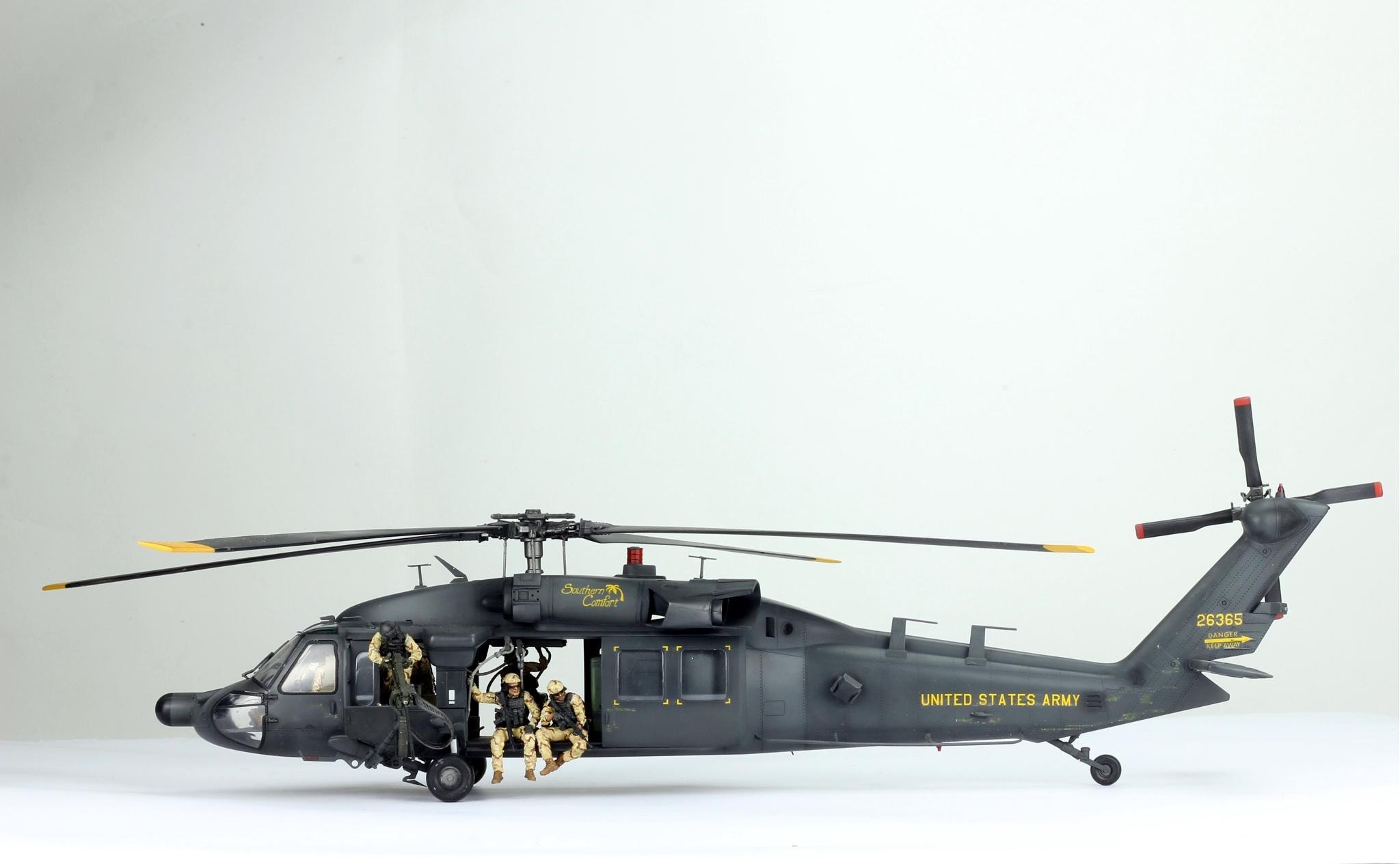 ハンドメイド 1:35 MH-60L ブラックホーク モデル（乗員付き） - Etsy 日本