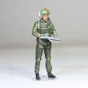 Painted USAF Fighter Pilot Figure: 1/32 Scale Resin Model