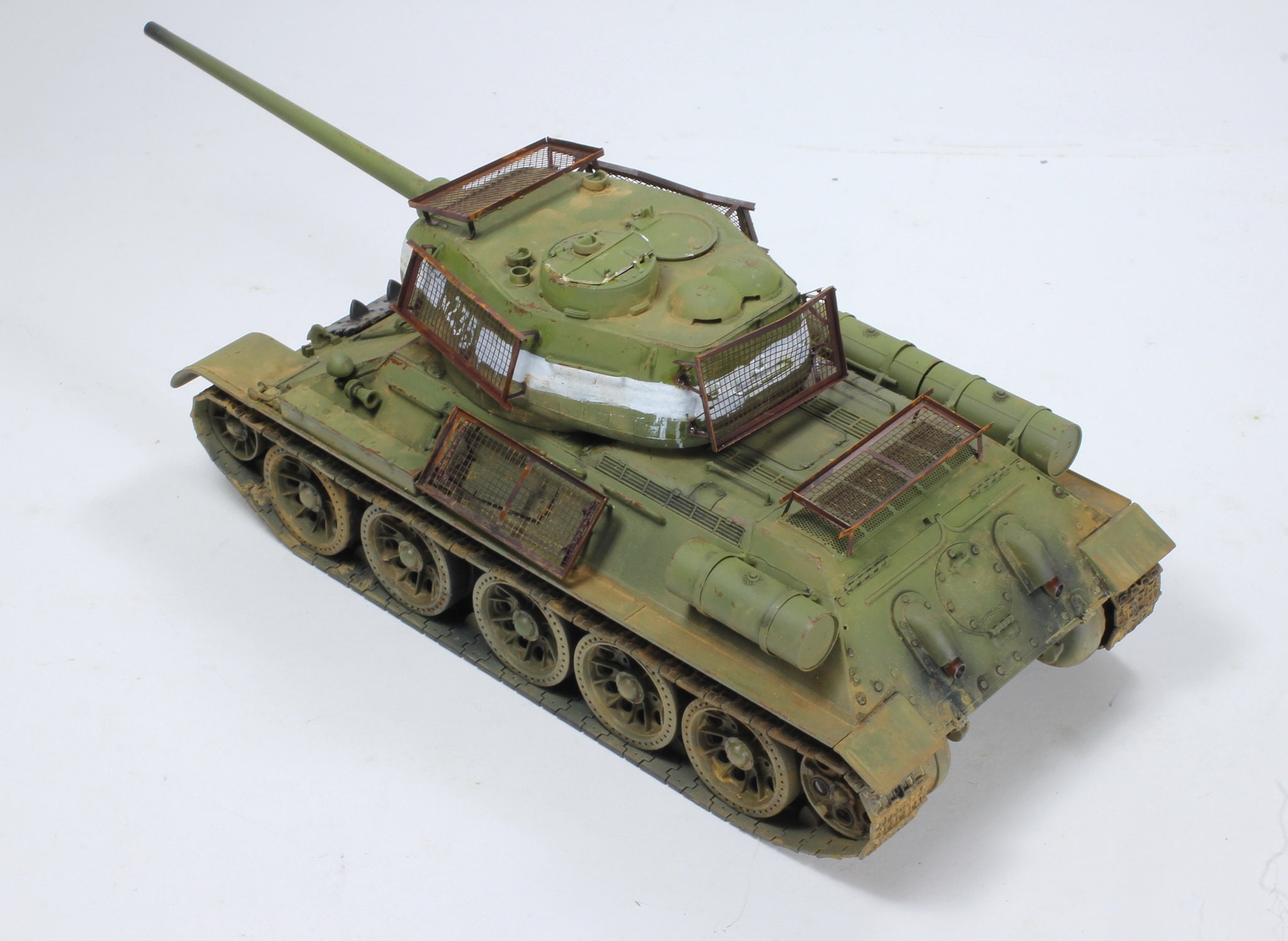 Soviet T-34/85 Berlin 1945 WW2 1:35 (built and Painted by