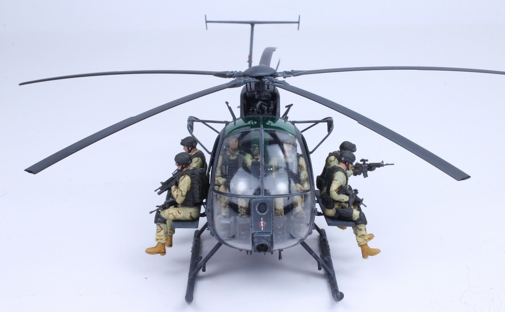 プロ製作モデル MAH-6J リトルバード ナイトストーカーズ / パイロット