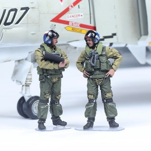 Malowane figurki pilotów marynarki wojennej USA: zestaw modeli z żywicy w skali 1/48