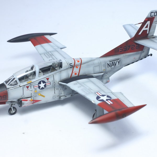 US Navy T-2C Buckeye 1:72 ProBull Model (gebaut und bemalt in professioneller Handarbeit)