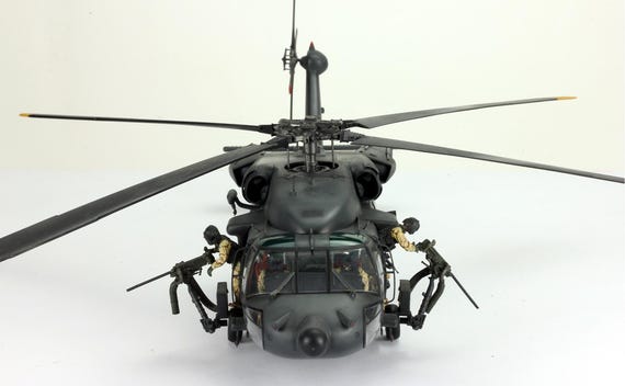 ハンドメイド 1:35 MH-60L ブラックホーク モデル（乗員付き） - Etsy 日本