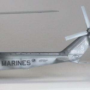 Pré-commande Pro Built Model USMC UH-1Y Venom 1:48 Construit et peint par des compétences professionnelles image 10