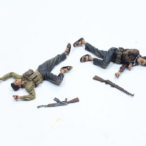Bemalte Figuren Gefallene Vietcong VC Soldaten (02 Figuren) im Vietnamkrieg 1:35 (Erstellt und bemalt mit Profikönnen)