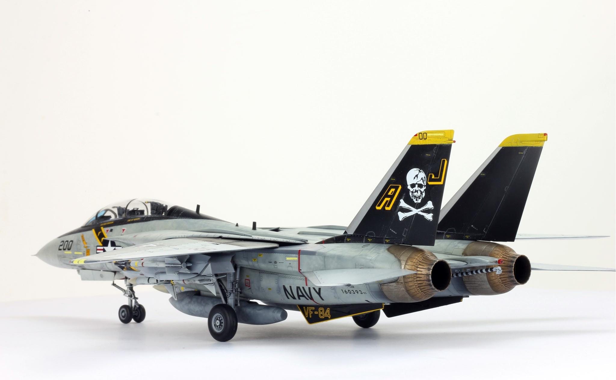 Probuilt 1:48 F-14A Tomcat “jolly Roger” US Navy Fighter