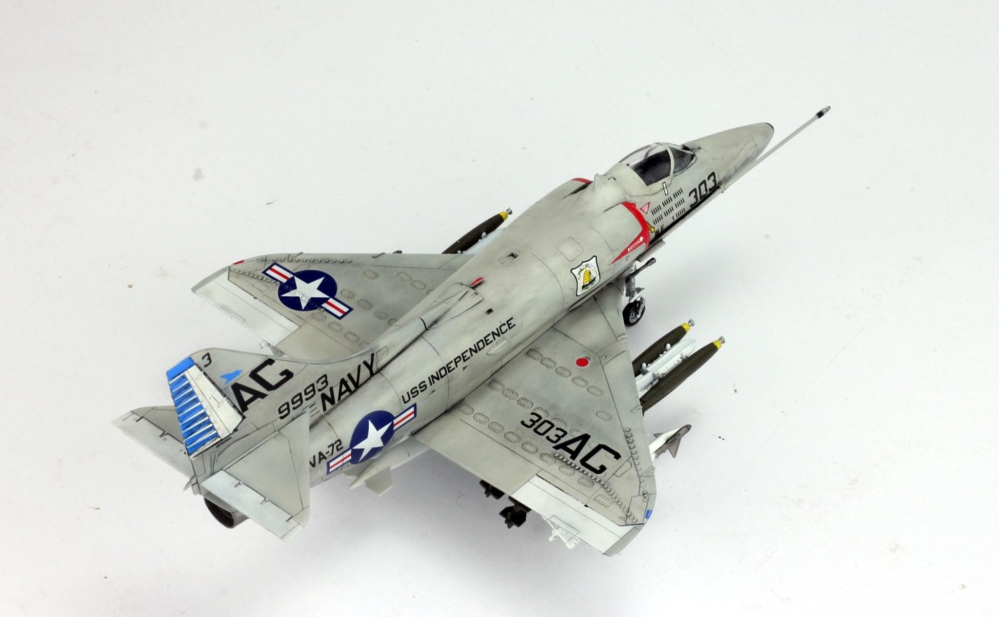 米軍実物　ベスト　沿岸警備？海軍？飛行甲板？新品未使用レア アメリカ海軍 A-4E スカイホーク ベトナム戦争 1:72 プロビルドモデル