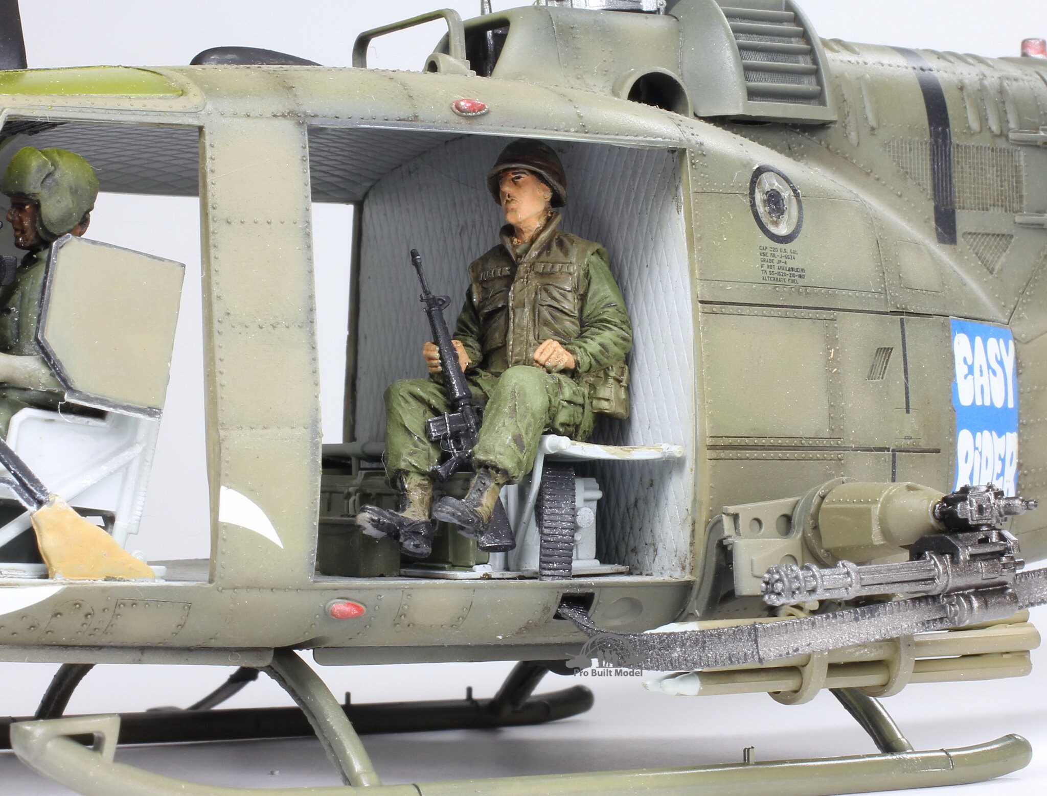 塗装済みフィギュア ベトナム戦争におけるアメリカ兵ライダー UH-1