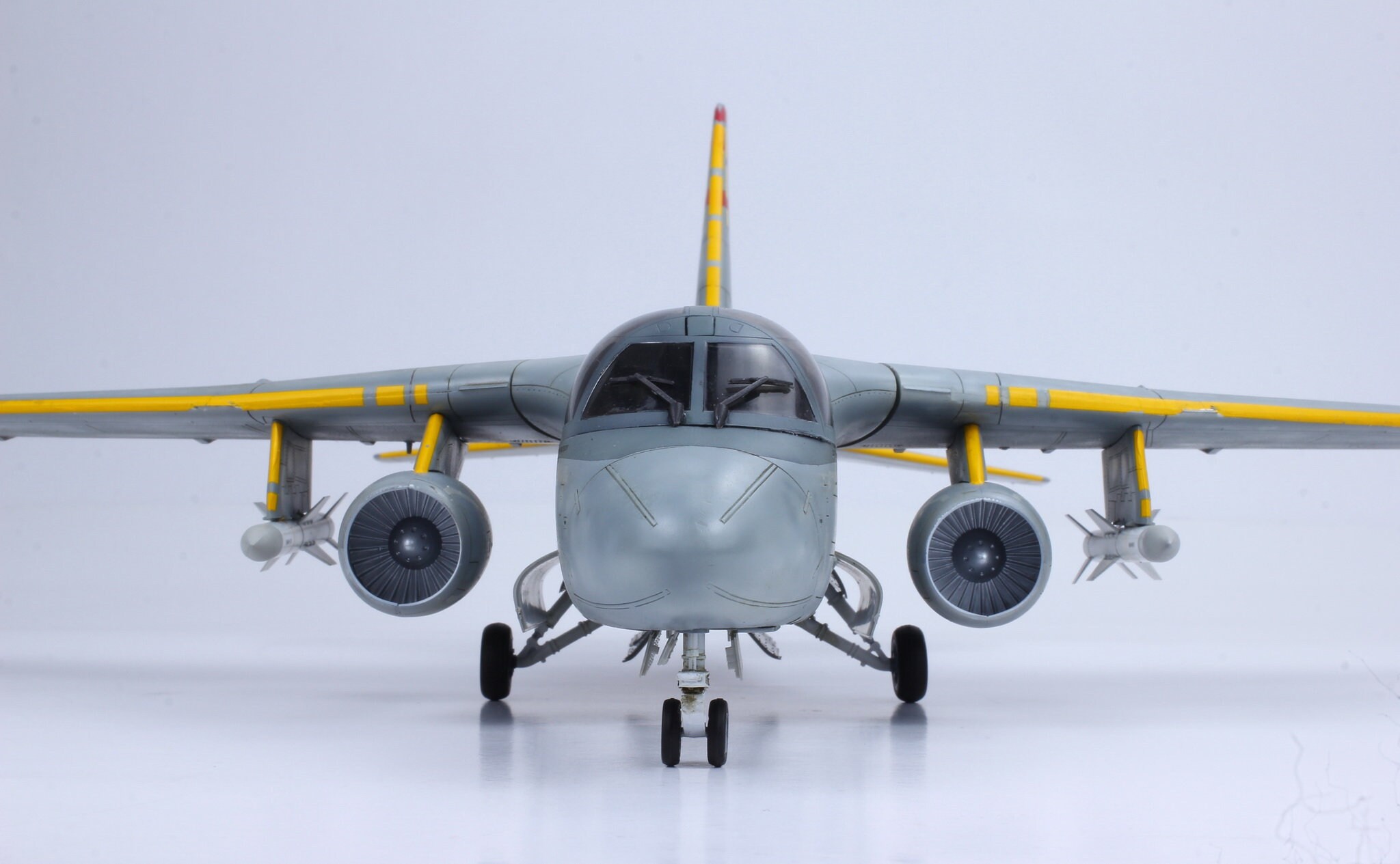アメリカ海軍S-3 A/Bバイキング 1/48スケールモデル（プロの技術で製作