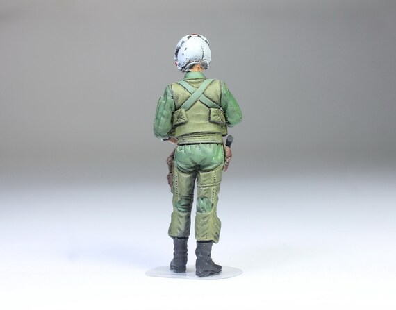 塗装済みアメリカ空軍戦闘機パイロットフィギュア：1/32スケールレジン