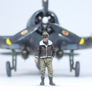 Painted figure USAAF Pilot WWII 1:48 (Built and painted by Professional skills)
