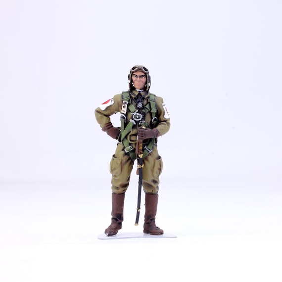 Painted Figure Japanese Kamikaze Pilot WW2 1:32 (built and Painted