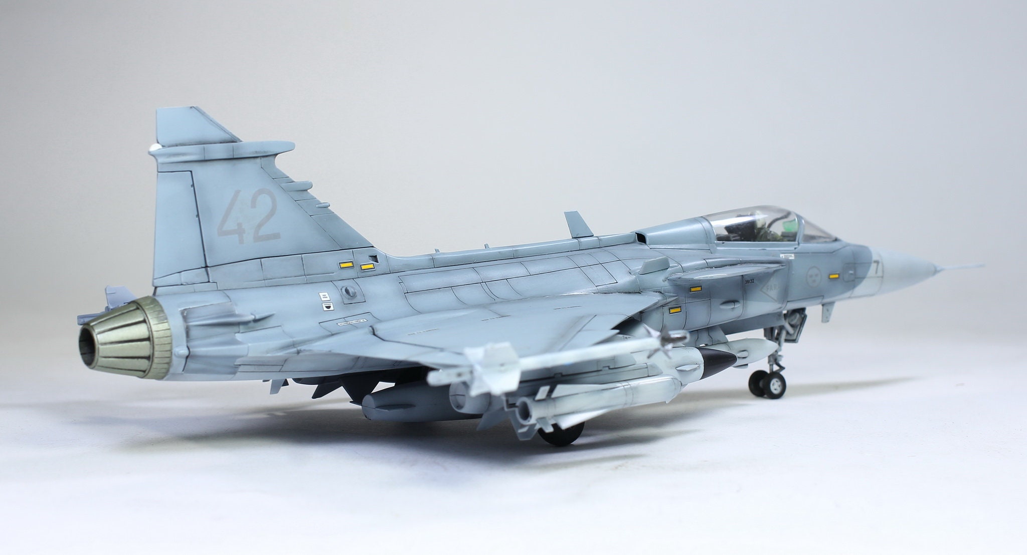 プロビルド サーブ JAS 39 A グリペンモデル：1/48スケール航空機