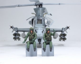 Figurines peintes de pilotes d&#39;hélicoptère américain (AH-1Z Viper et AH-64 Apache) à l&#39;échelle 1:48