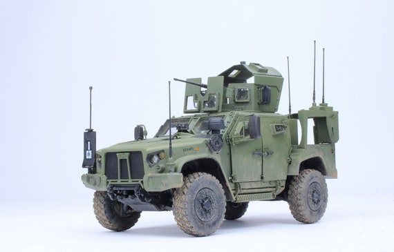 1/6 12インチ U.S Military Vehicle Trident M1078A1 LMTV Armored Truck