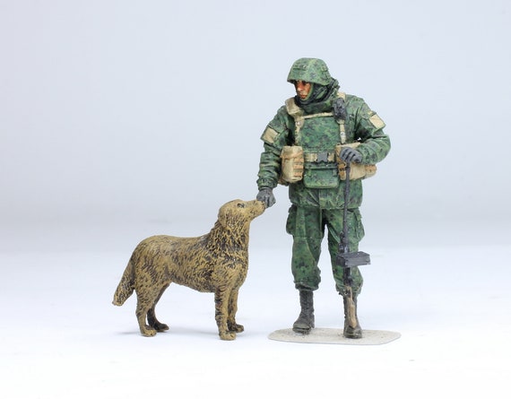 Painted Figure Russian Soldier /w Dog Modern War 1:35 Scale built