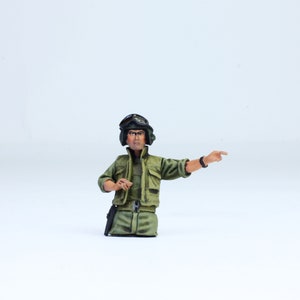 Painted Figure US Tank Crew (For M48 Patton, M41 Bulldog, M551 Sheridan) Vietnam war, 1:35 scale