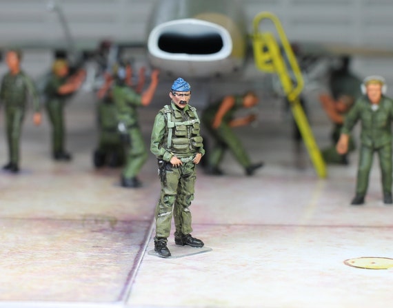 Painted Figure USAF Pilot 1:48 (built and Painted by Professional