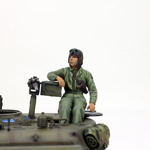 PreOrder ProPainted 1:35 Figure US Tank crew, European Theater WWII (No Tank)