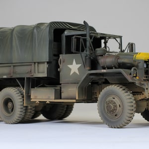 ProBuilt Model US Army 5-ton 6x6 Cargo Truck 1:35 (Built and painted by Professional skills)