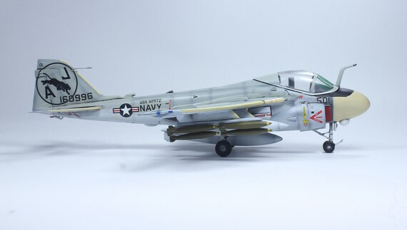 アメリカ海軍 A-6E イントルーダー VA-35 ブラックパンサー 1:72 プロ