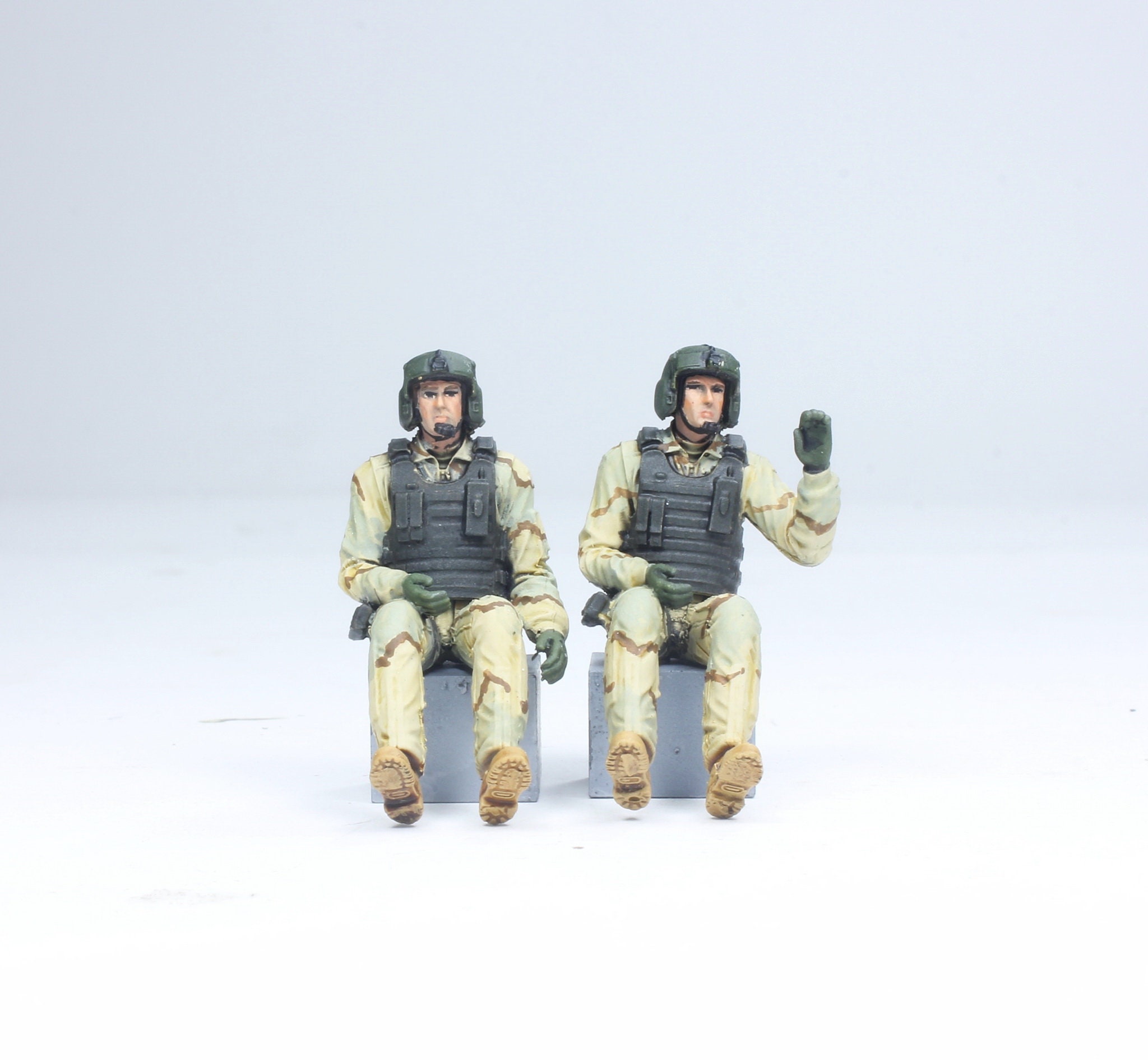 塗装済みフィギュアセット 02 現用米軍ヘリコプターパイロット UH-60