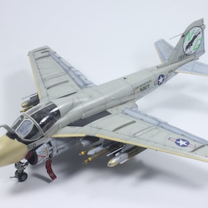 US Navy A-6A Intruder VA-35 Black Panthers, USS Enterprise 1:48 (Built and painted by Professional skills)